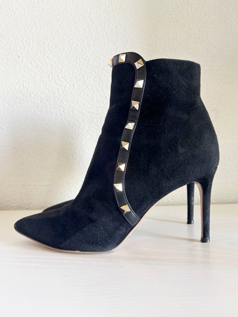 Valentino Garavani Rockstud Black Suede Ankle Boots Heels Size EU 36.5